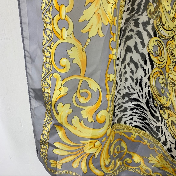 REINE Scarf